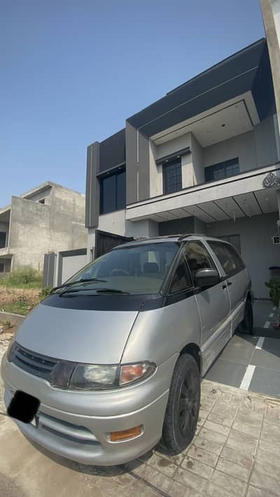 Toyota Estima