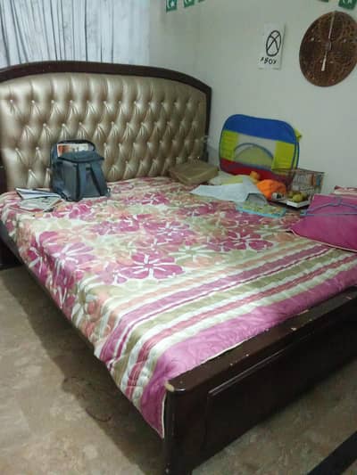 Bed 6ft by 7ft
