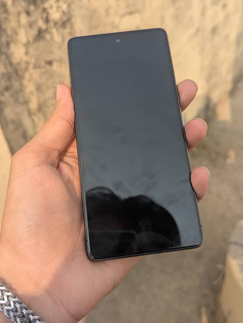 Google Pixel 7 4