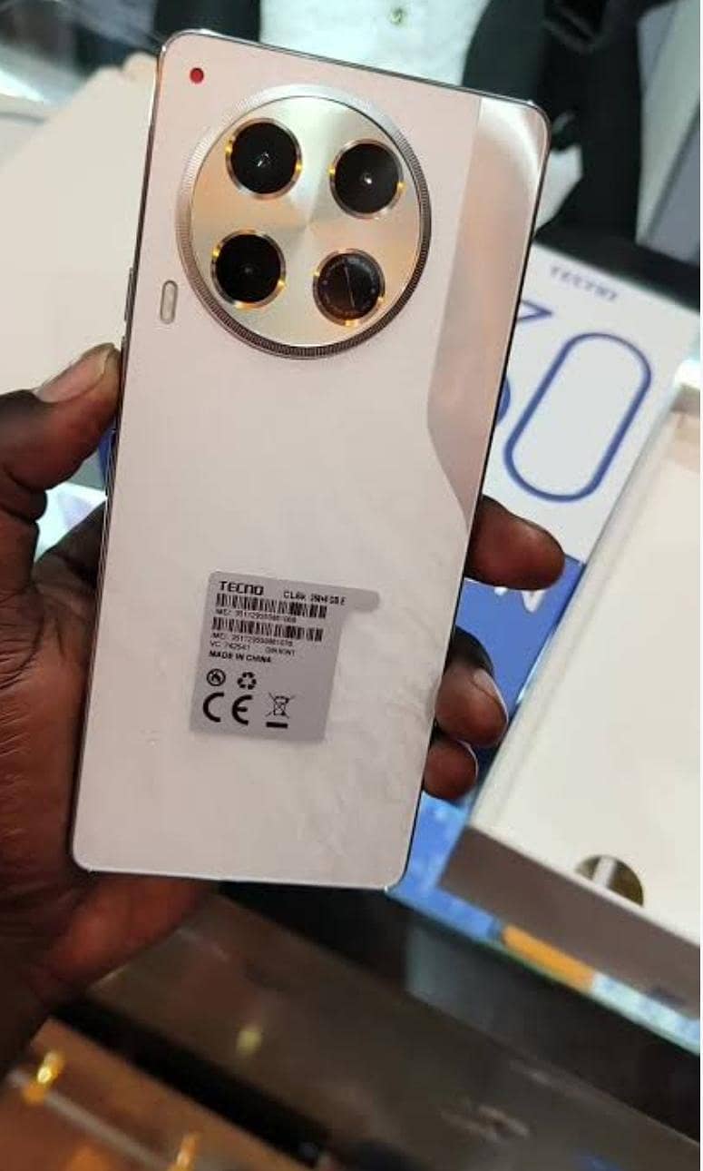 Tecno CAMON 30 1