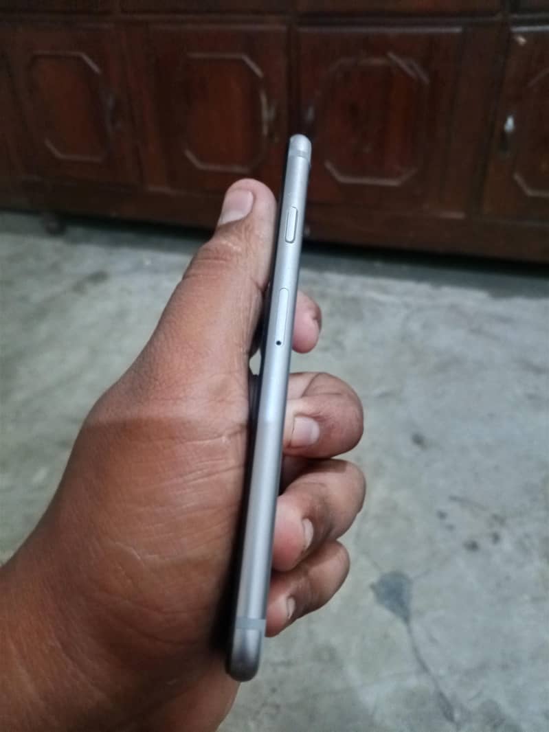 Apple iPhone 6S 3