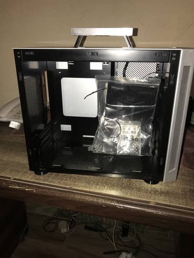 Lian Li TU-150WA itx case (silver case)