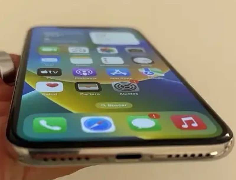 Apple iPhone X 3