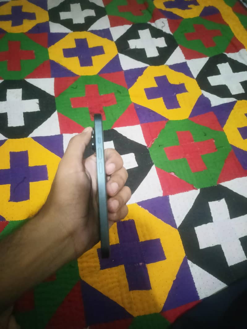 Apple iPhone 14 5