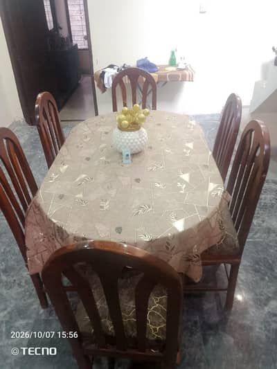 wooden dining table 6 chairs for sell
