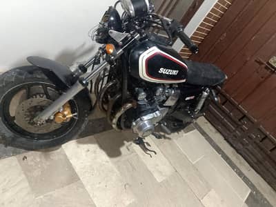 Suzuki gs 750
