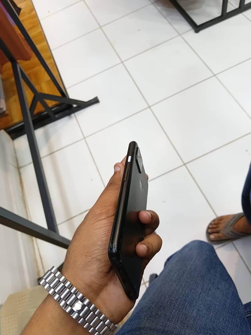Google Pixel 4a 6