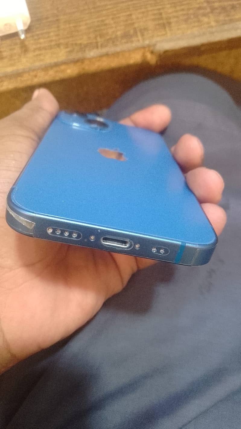 Apple iPhone 13 mini 0