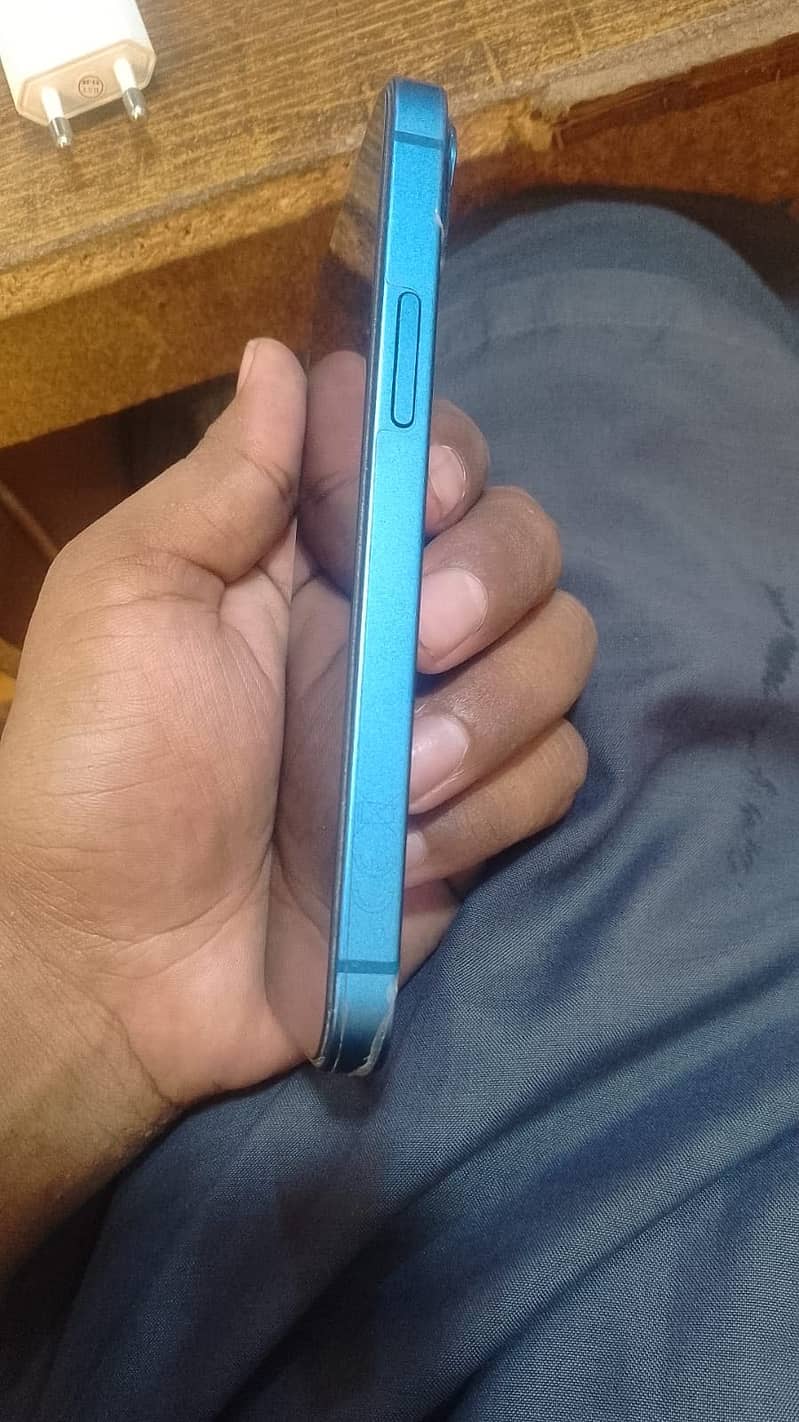 Apple iPhone 13 mini 2