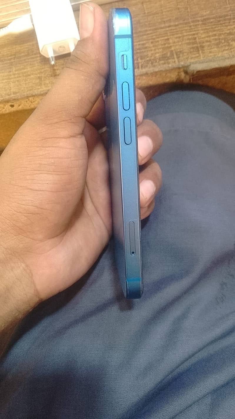 Apple iPhone 13 mini 3