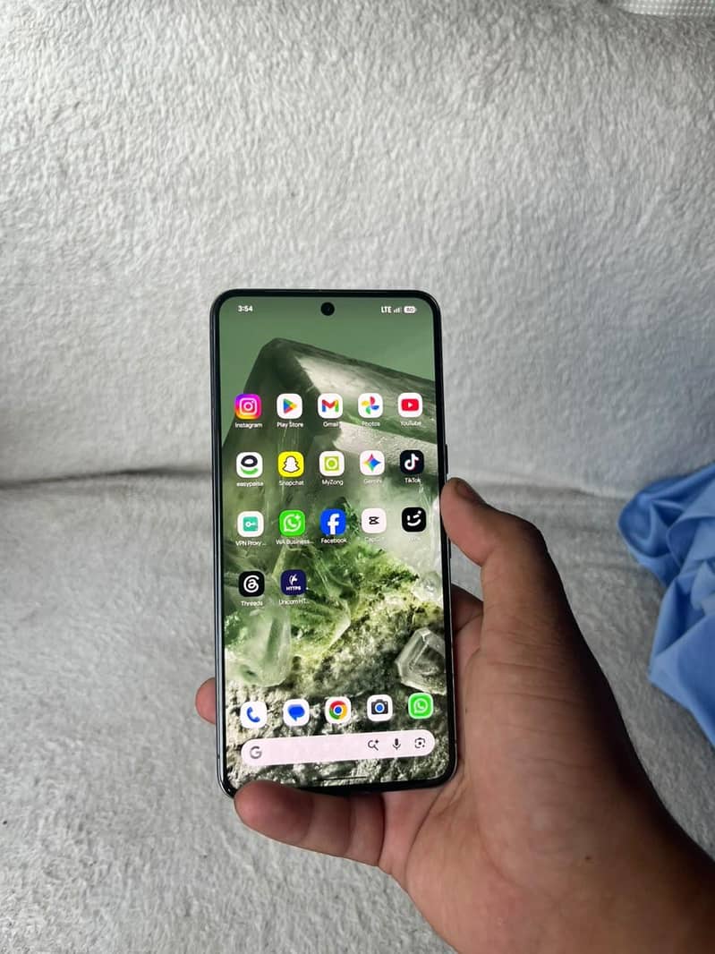 Google Pixel 8 Pro 14