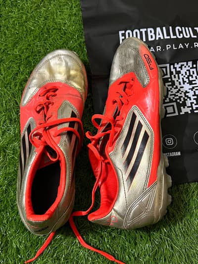 adidas football shoes/toe/