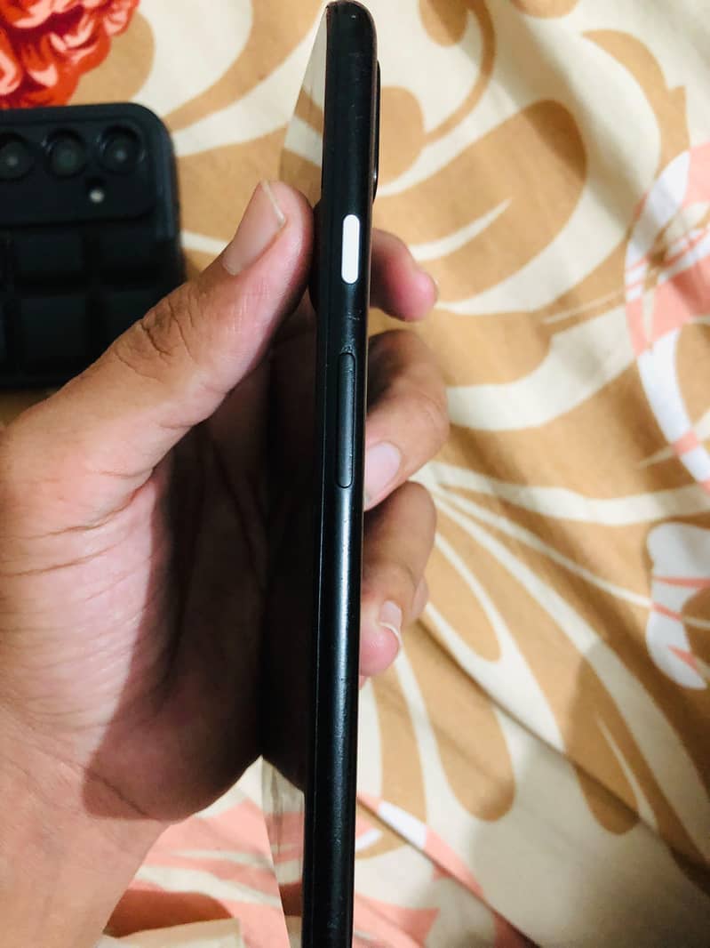 Google Pixel 4a 4