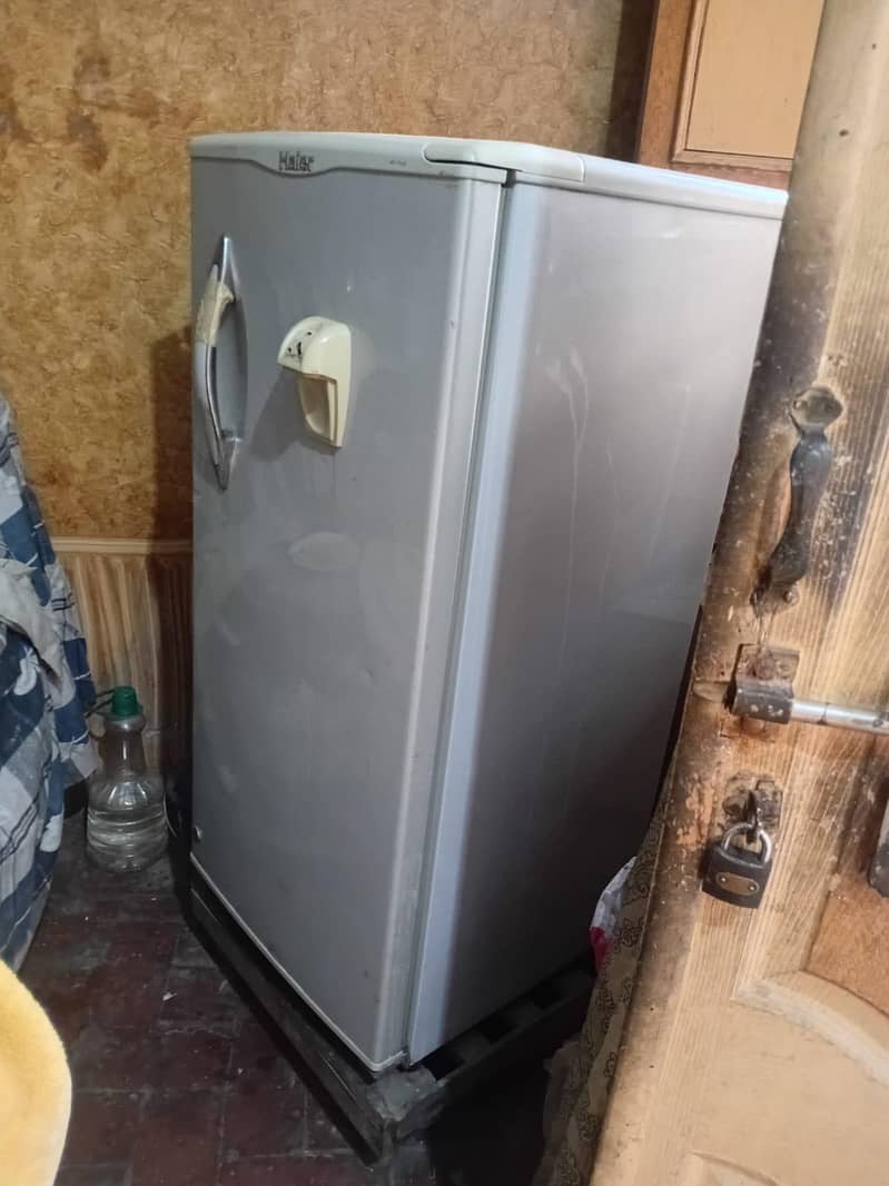 Refrigerator 1
