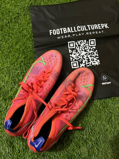 nike football toe / shoes