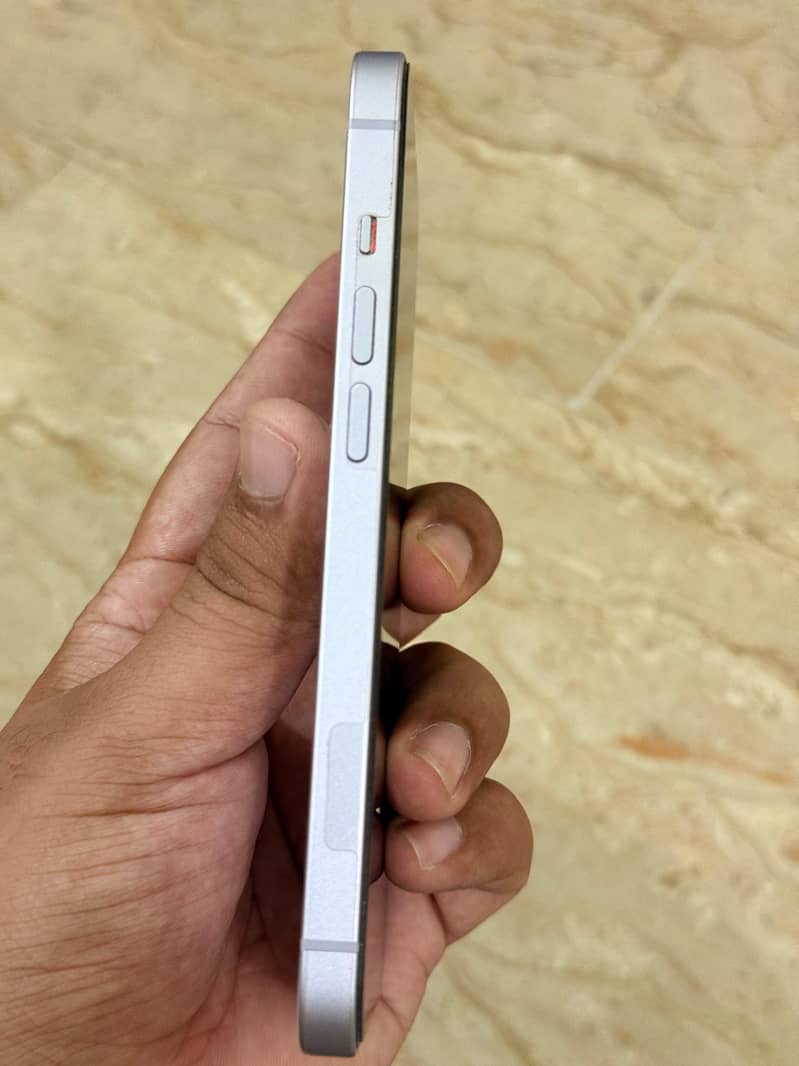 Apple iPhone 14 2