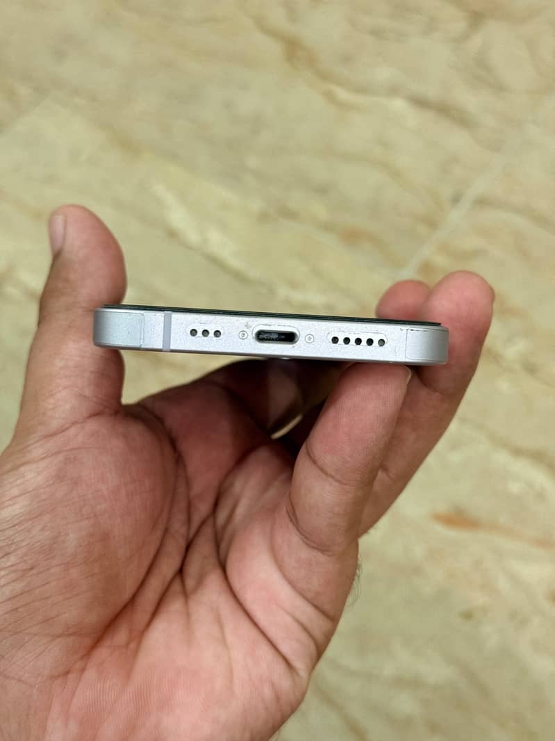 Apple iPhone 14 6