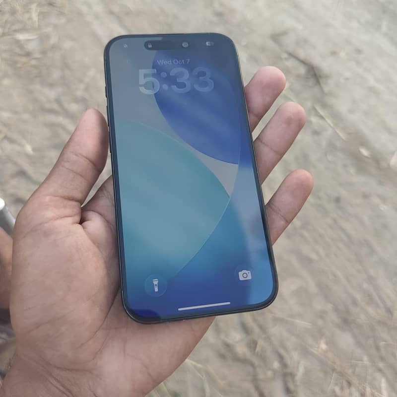 Apple iPhone 15 Pro 1