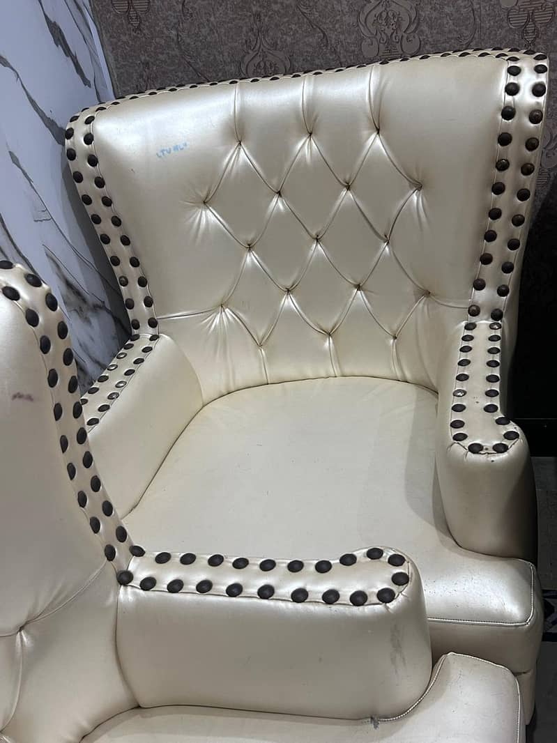 Selling Sofa 2