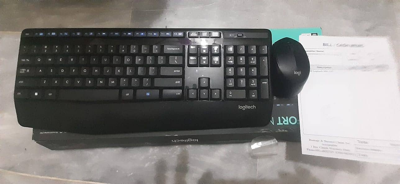 Logitech Wireless keyboard mouse 0