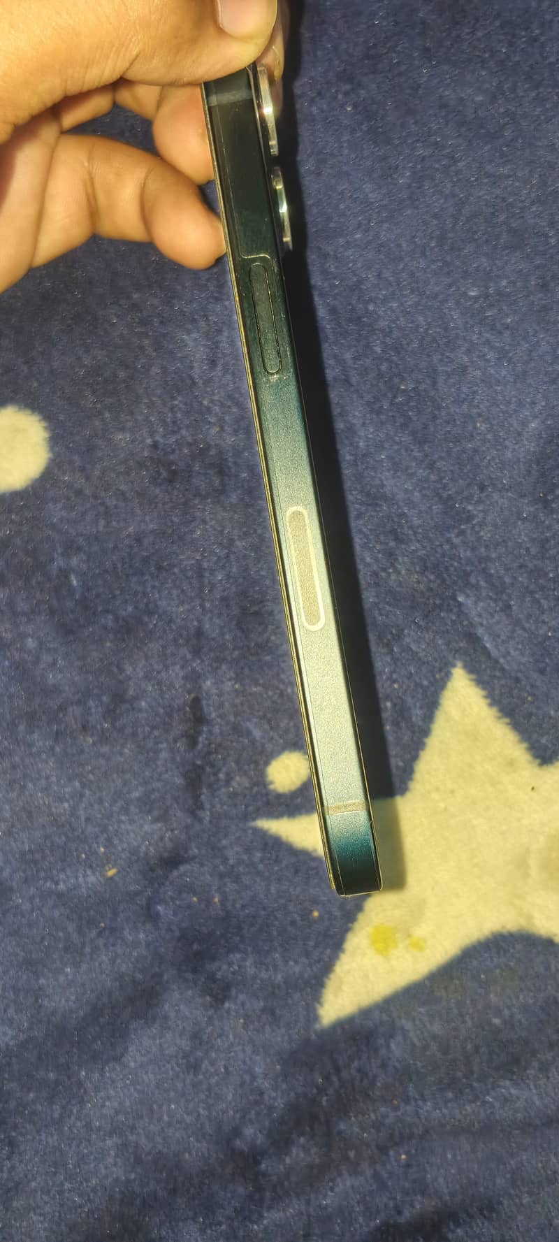 Apple iPhone 13 2