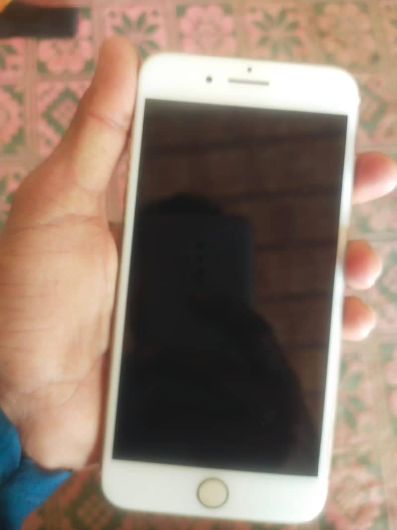 Apple iPhone 7 Plus 2