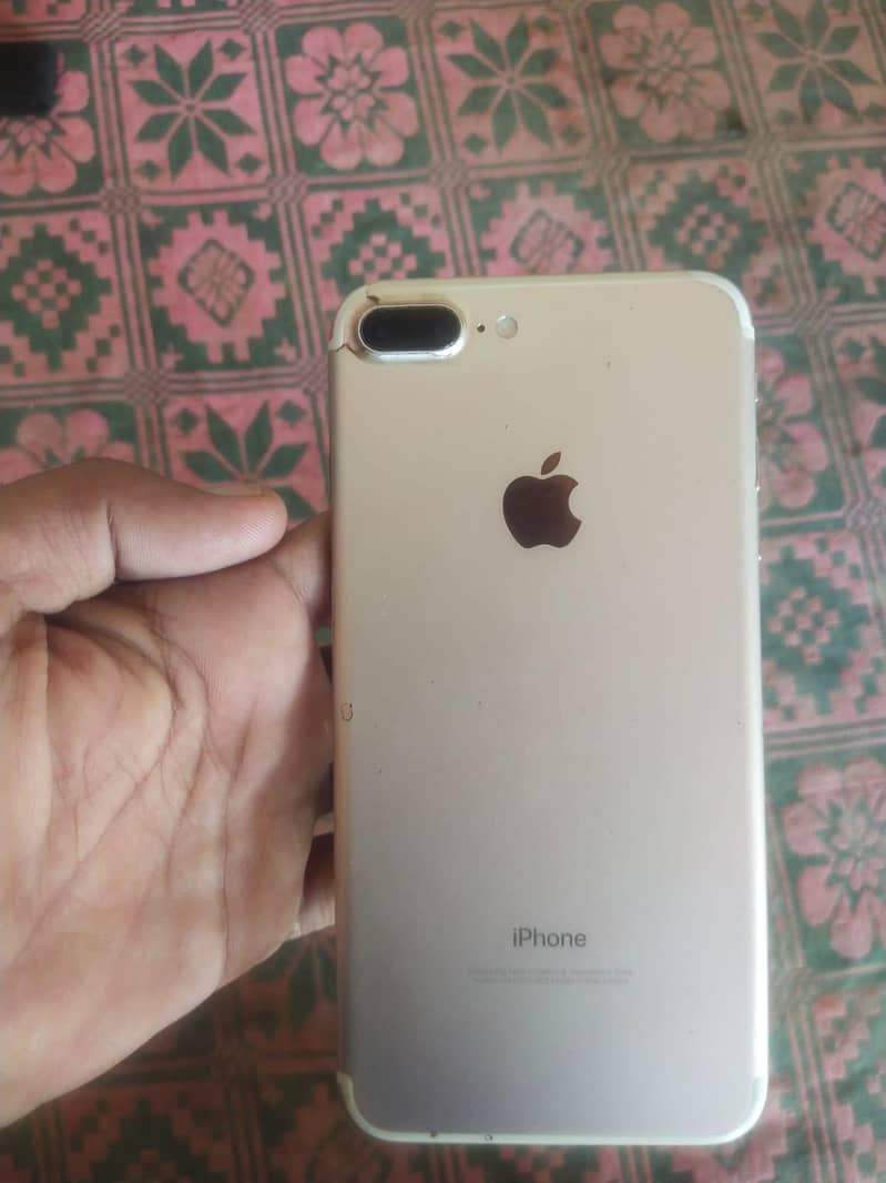 Apple iPhone 7 Plus 4