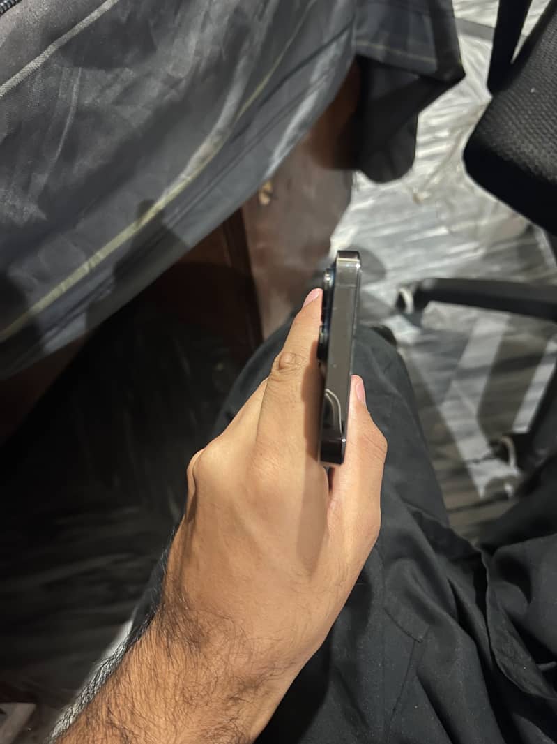iPhone 13 Pro 2