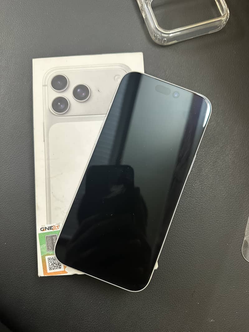 Apple iPhone 17 Pro Max 4
