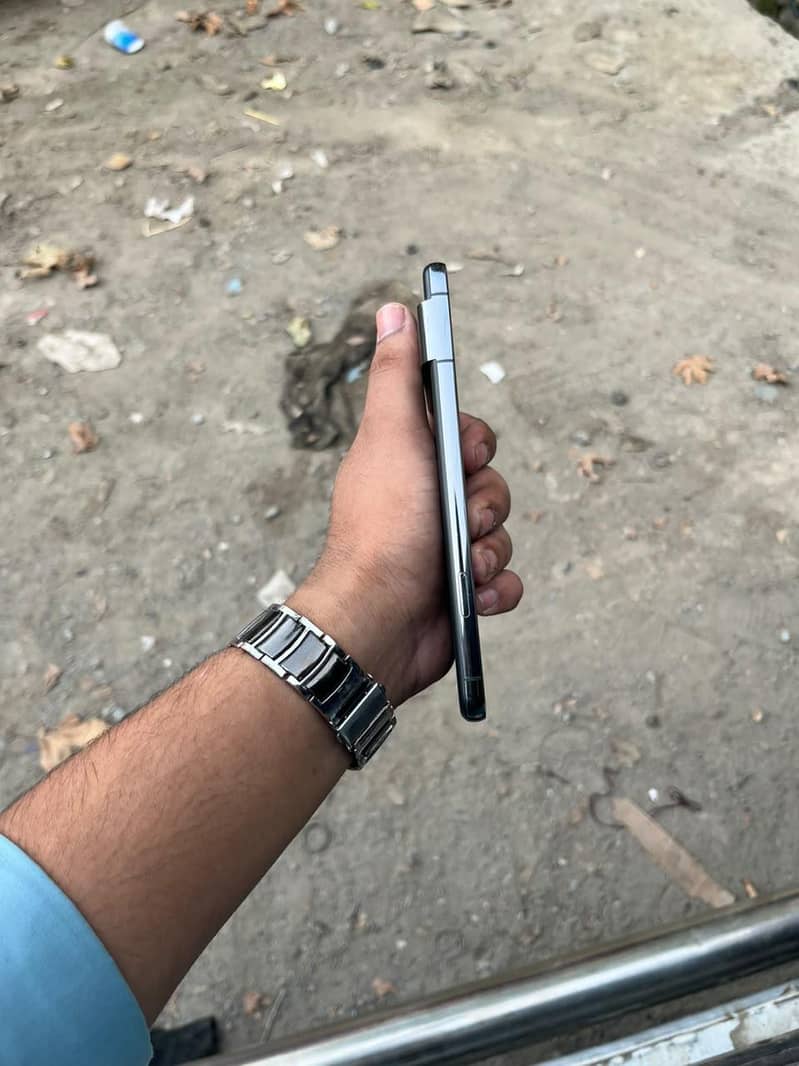 Google Pixel 8 Pro 11