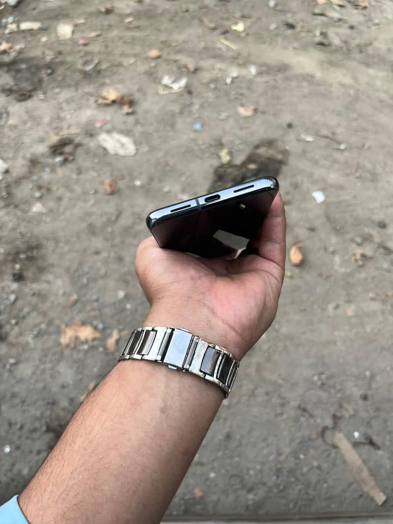 Google Pixel 8 Pro 13