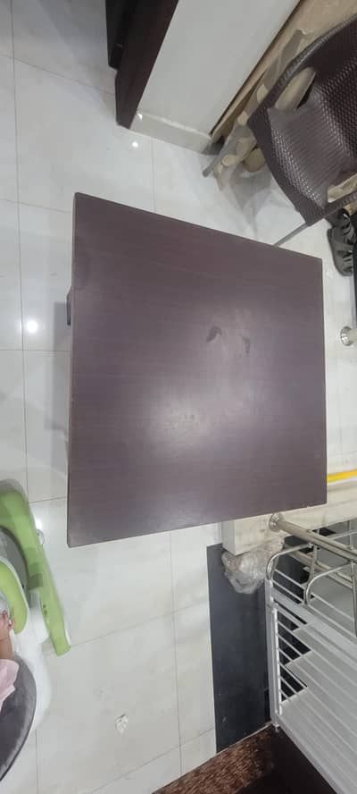 wooden sheet table 3 feet x 3 feet