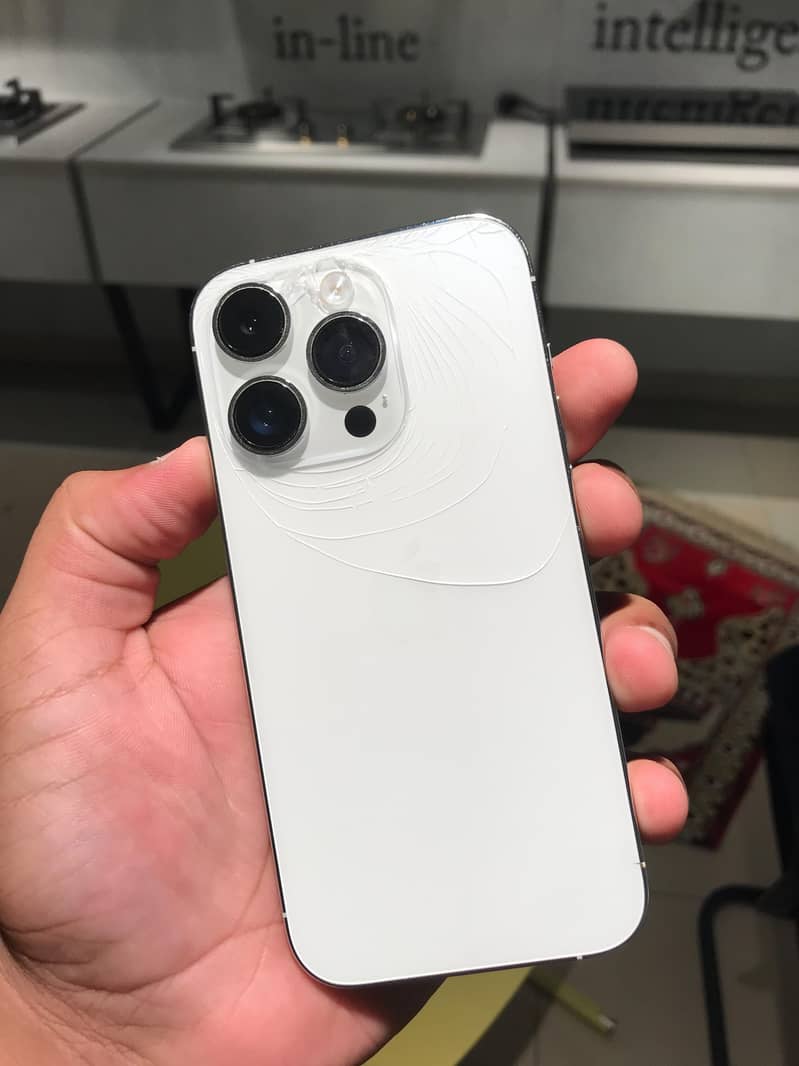 Apple iPhone 14 Pro 0