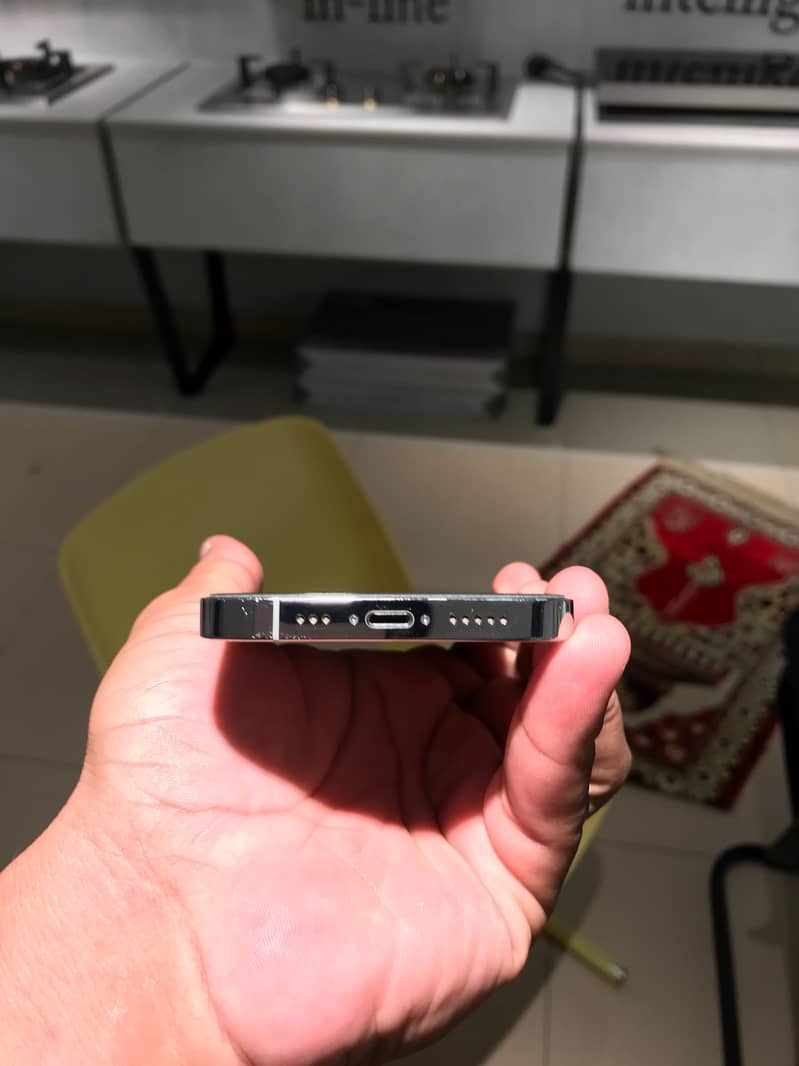 Apple iPhone 14 Pro 3