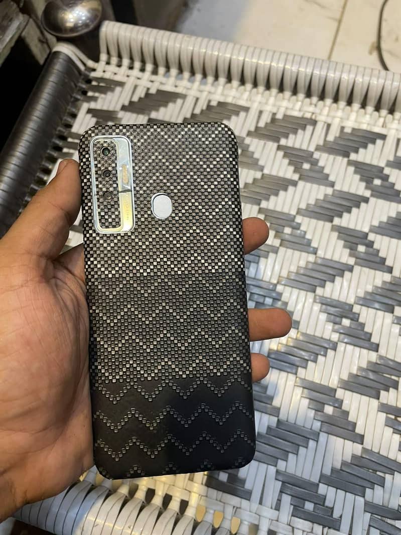 Tecno camon 17 4