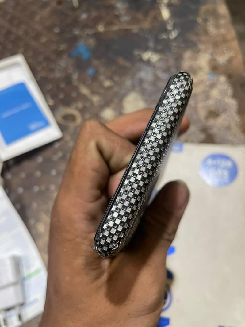 Tecno camon 17 5