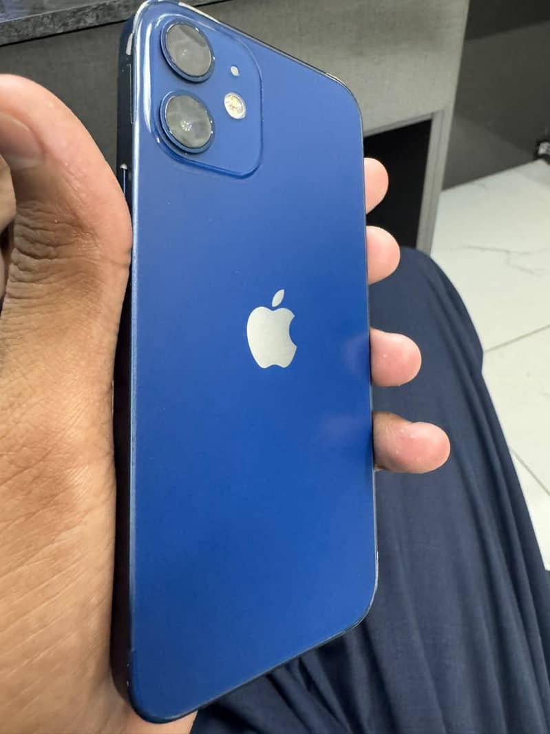 Apple iPhone 12 mini 1