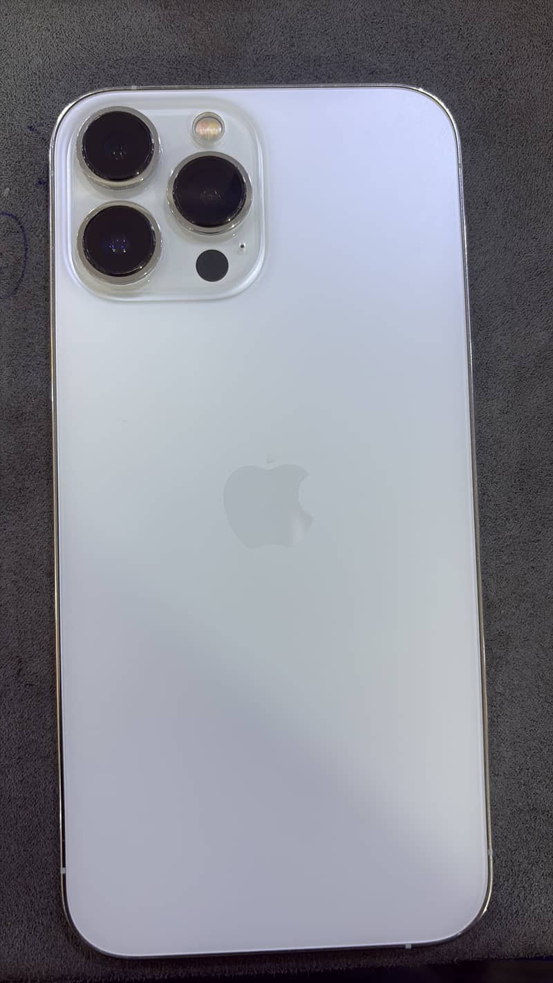 Apple iPhone 13 Pro Max 1