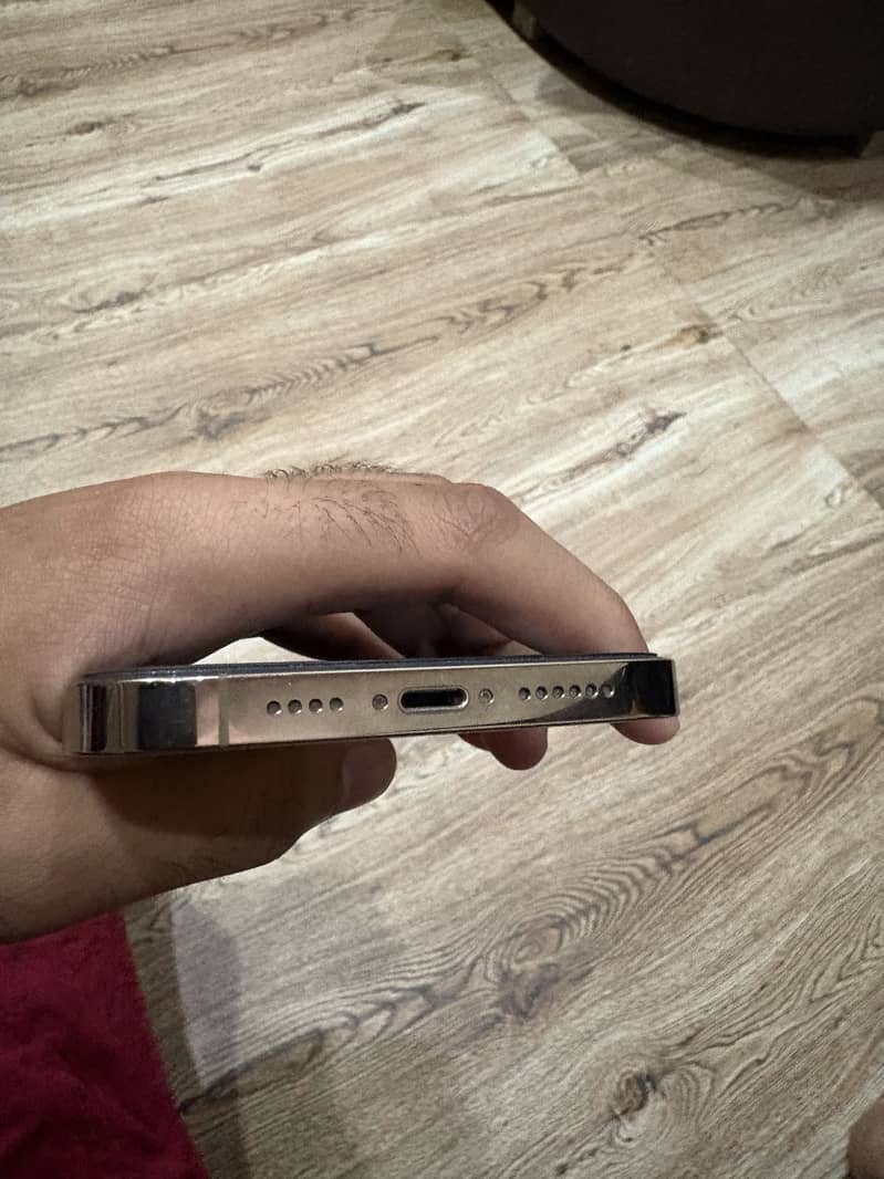 Apple iPhone 14 Pro Max 2