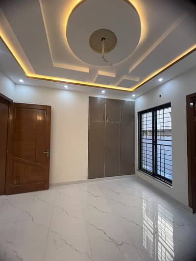 1 Kanal Tile Floor Upper Portion For Rent With All Utility Connection's