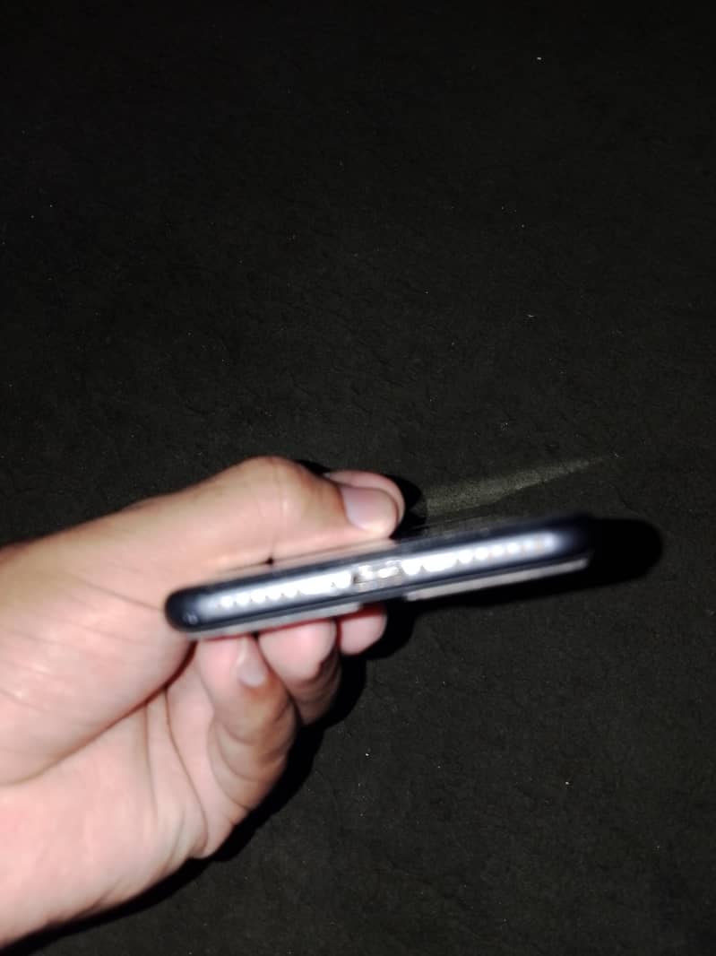 Apple iPhone 8 1
