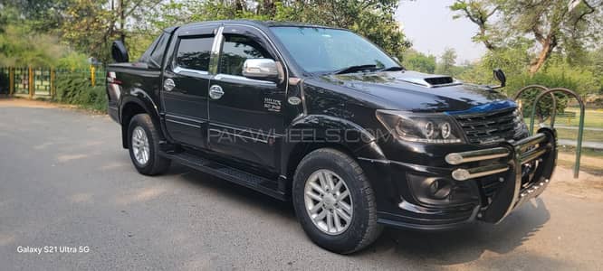 Toyota Hilux Vigo Champ 2013