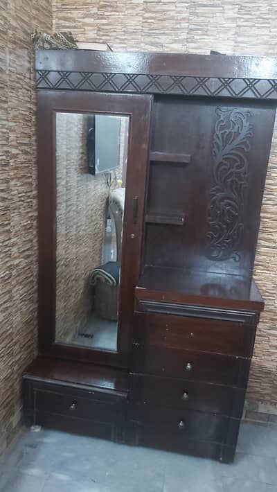 Dressing table