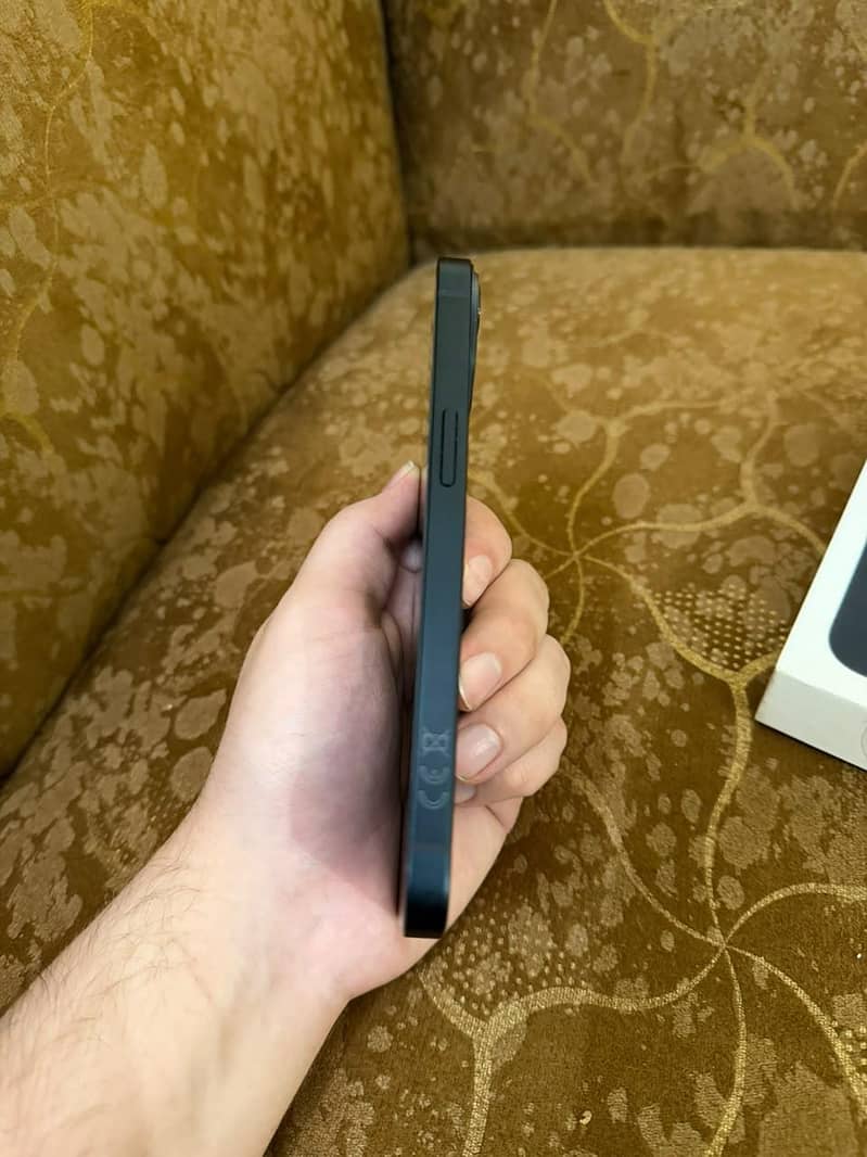 Apple iPhone 13 3