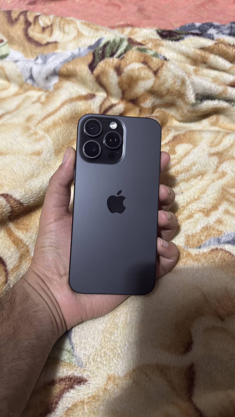 Apple iPhone 15 Pro Max 0