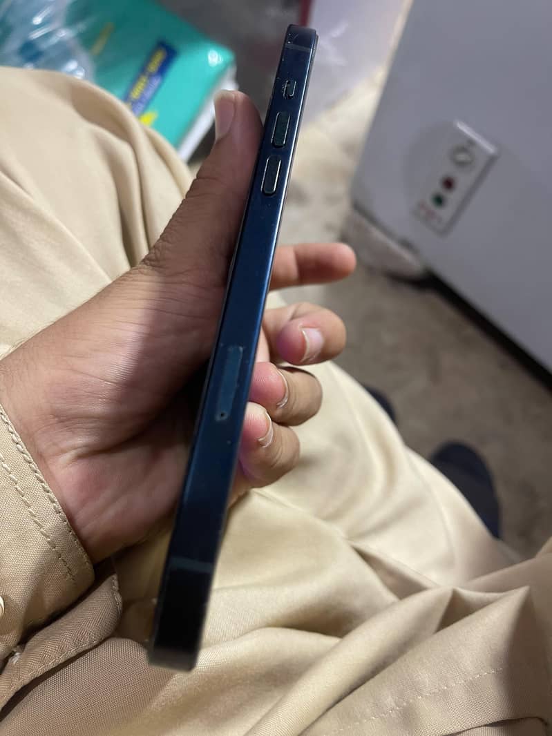 Apple iPhone 14 plus 3