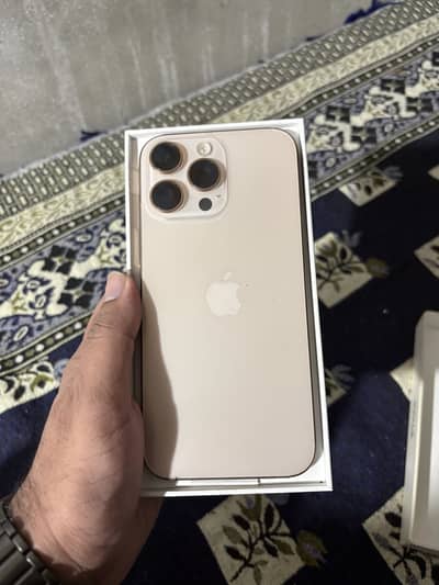 Apple iPhone 16 Pro Max