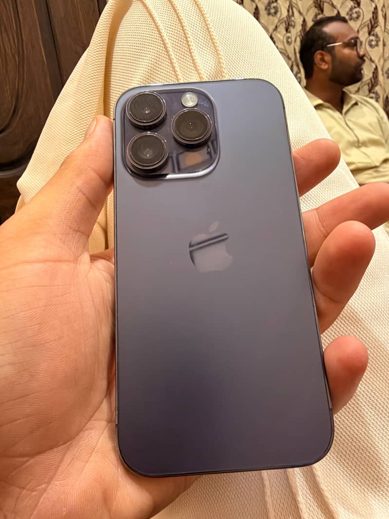 Apple iPhone 14 Pro 2