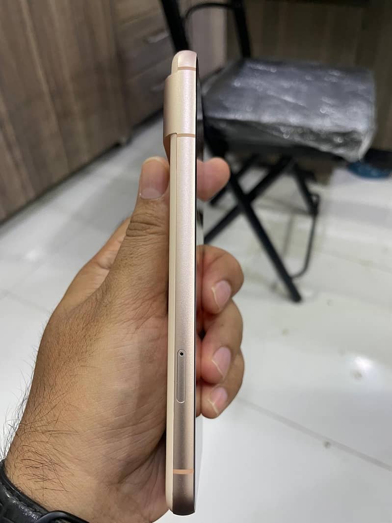Google Pixel 8 6
