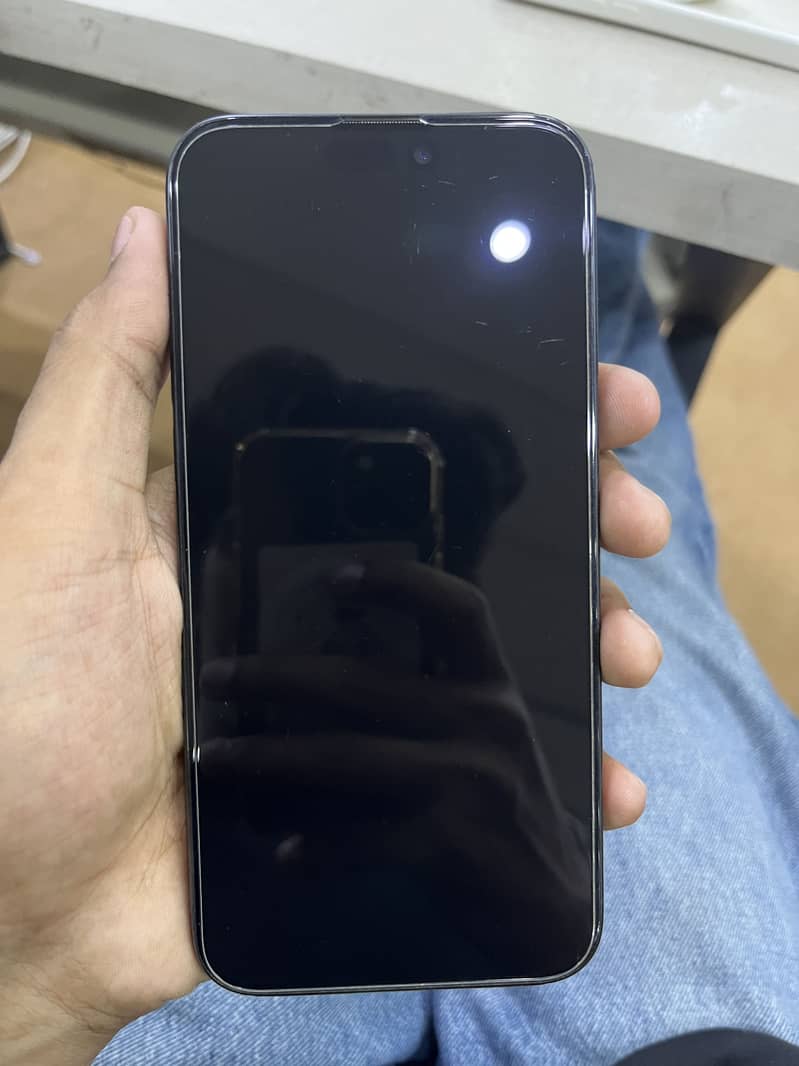Apple iPhone 15 Pro Max 1